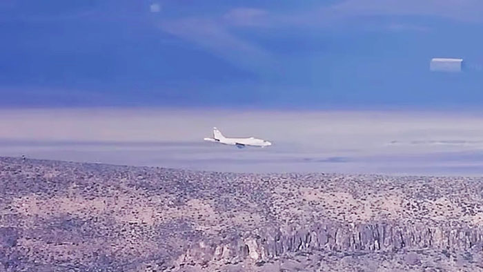 El avión más secreto del mundo fue avistado sobre el Área 51